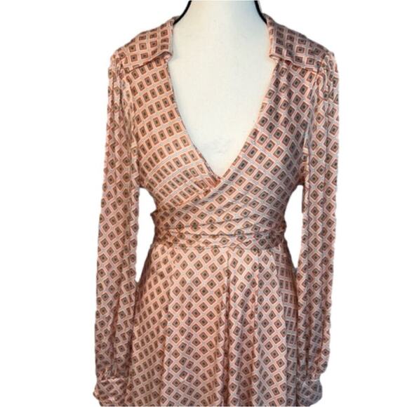 Free People NWT It Takes Two Geometric Print Collared Open Back Dress Size S - Picture 3 of 15